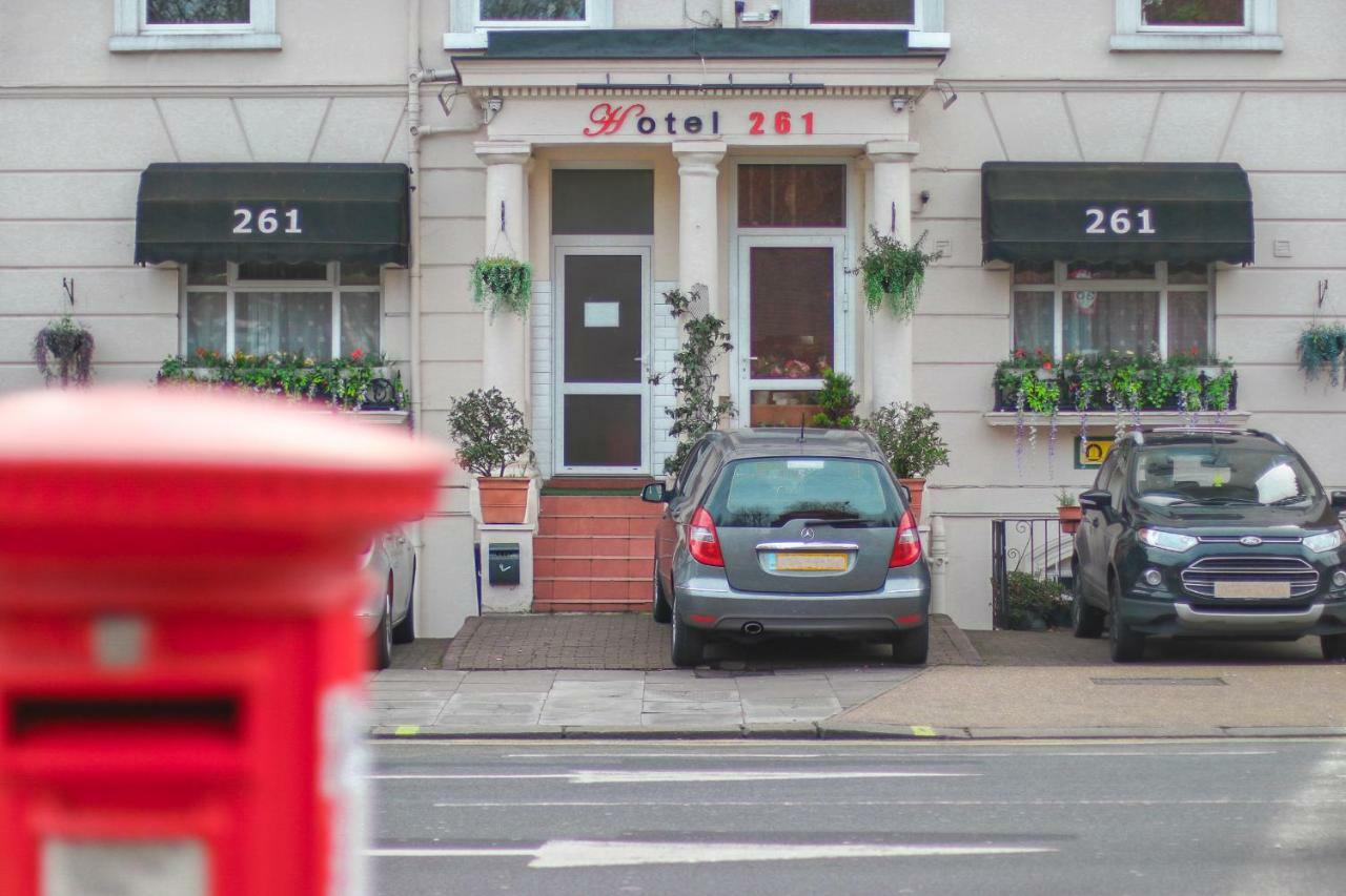Hotel 261 Londen Buitenkant foto